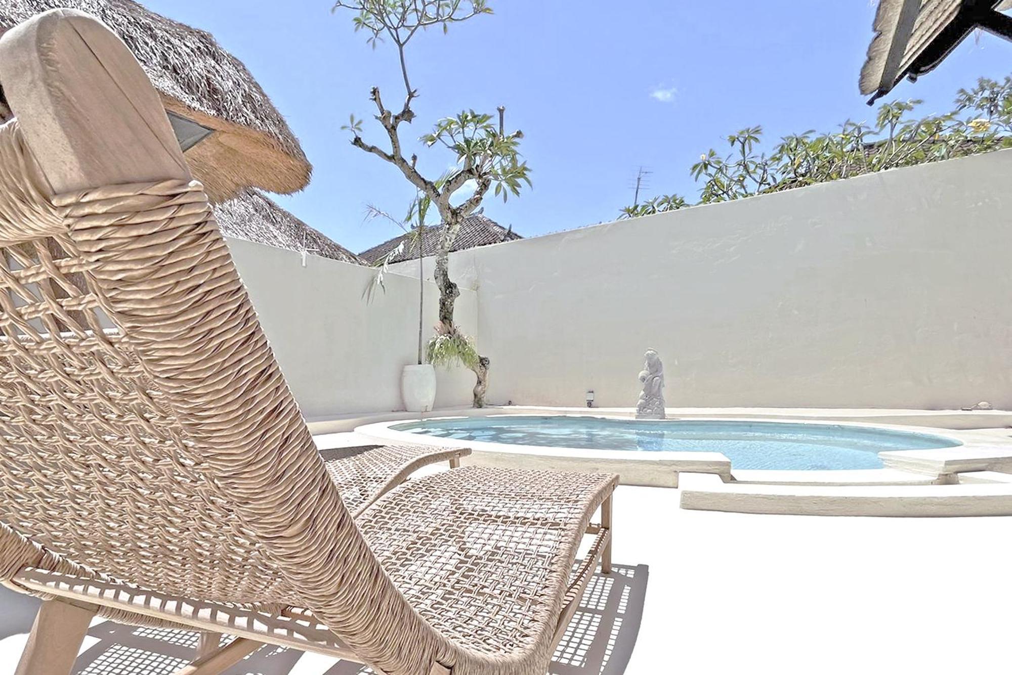 Malicott Athena Private Pool In Kuta Villa *